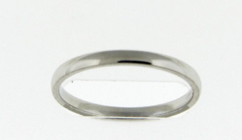 CrownRing Classic 2mm Wedding Ring in Platinum