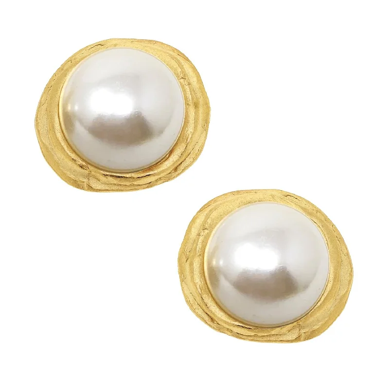 Pearl Studs