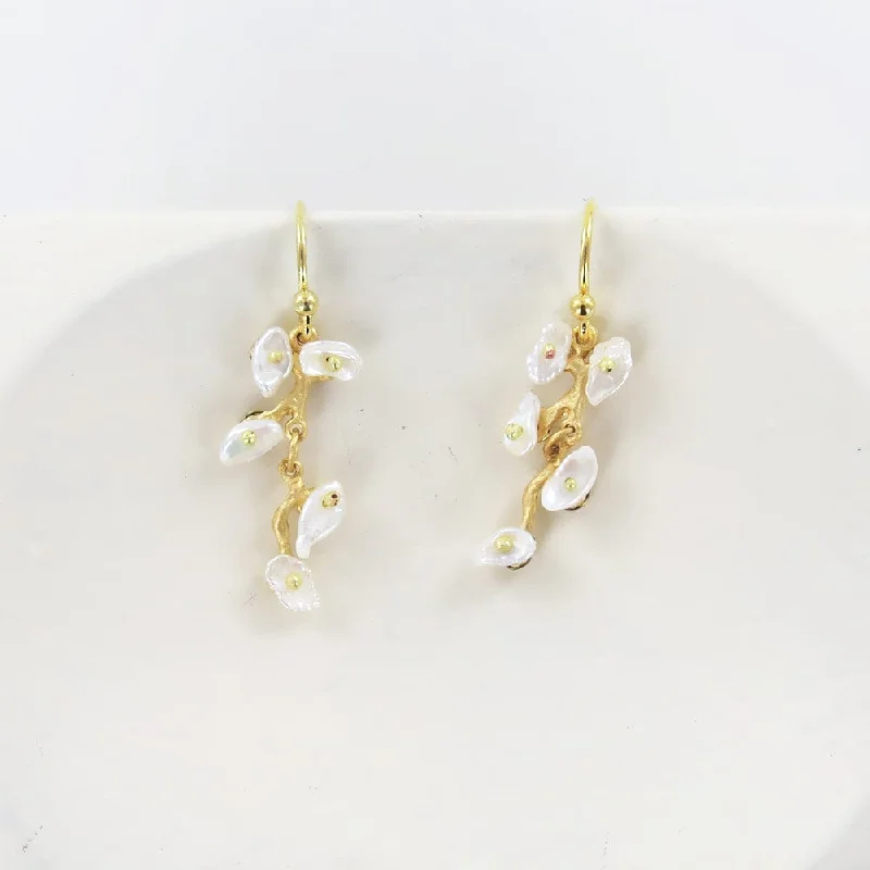 JASMINE SMALL DANGLE WIRE EARRING